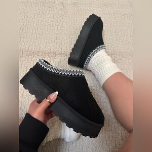 NEW ! SLIP ON PLATFORM FUR LINED OUTDOOR SLIPPERS